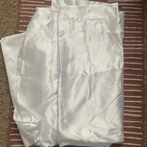 Brand New Satin Sheet Set